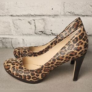 Franco Sarto Leopard Print Round Toe Classic Heels Pumps Size 8M